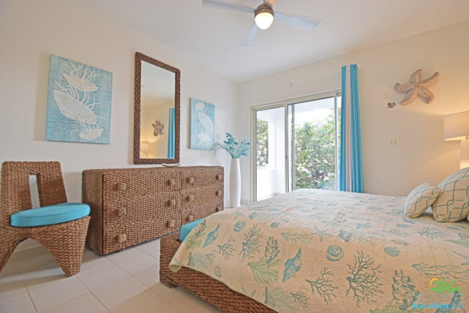 3 BR Condo on the Beach-12